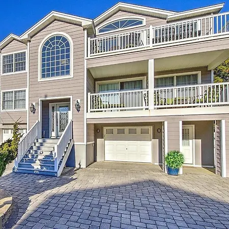 Ocean Views- Luxurious Vacation Rental On Lbi
